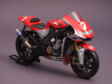 Preview: Yamaha YZR-M1 #7 - Gauloises Fortuna - Carlos Checa - MotoGP 2004