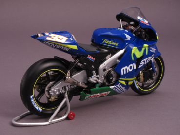 Preview: Honda RC211V #33 - Team Movistar - Marco Melandri - MotoGP 2005