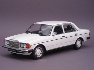 Mercedes Benz 230E W123 - 1977