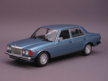 Mercedes Benz 230E W123 - 1977