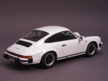 Preview: Porsche 911 Carrera Coupe - 1983