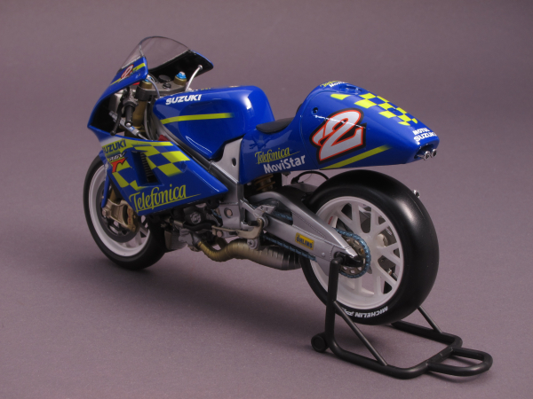 Suzuki RGV 500 #2 - Telefonica MoviStar - Kenny Roberts - 500cc GP 2000