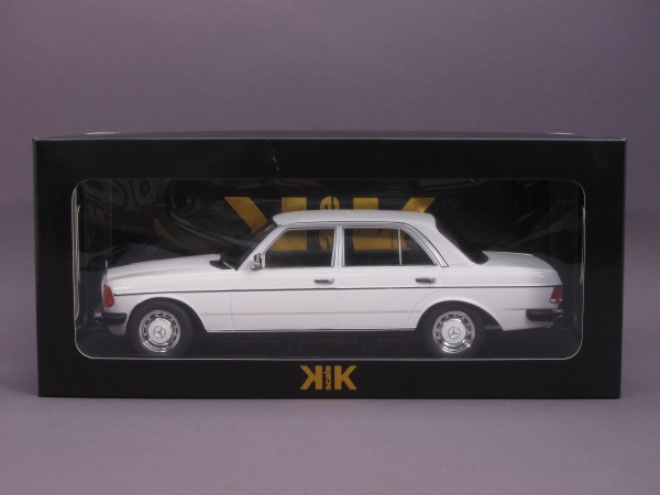 Mercedes Benz 230E W123 - 1977